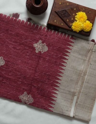 Maroon & Beige Border Saree - Image 4