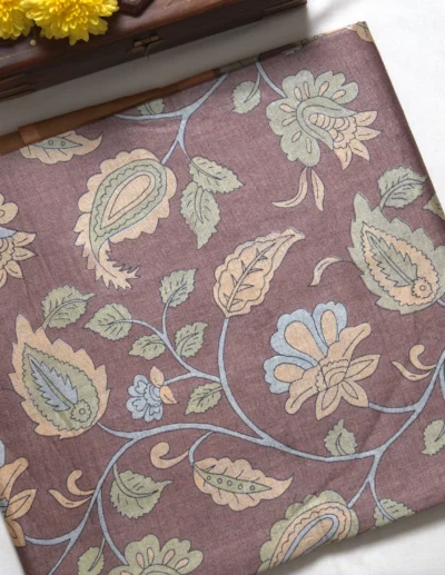 Paisley Printed Saree - Image 4