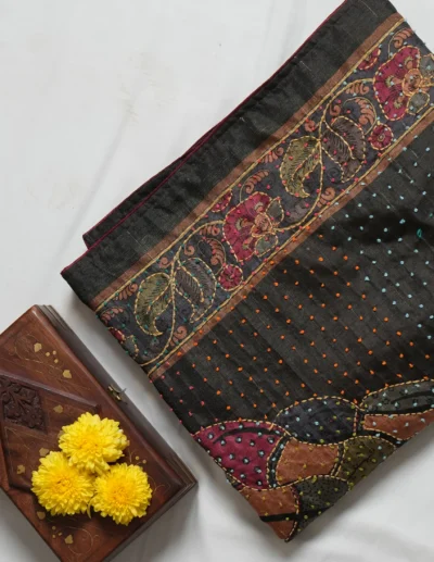 Charcoal Grey Figural Embroidered Saree - Image 3
