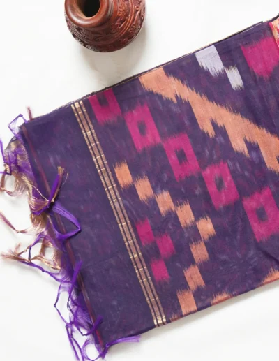 Purple and Pink Pochampally Cotton Saree - Image 3